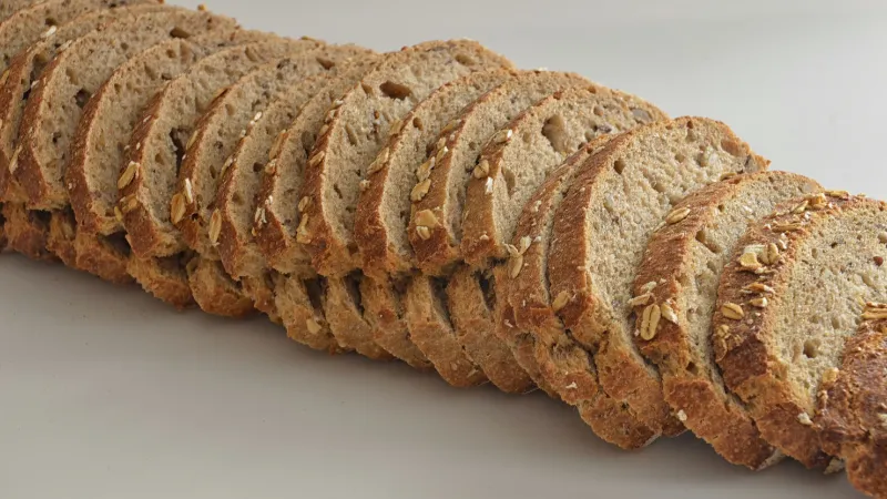 Maine-Inspired Oat Molasses Bread