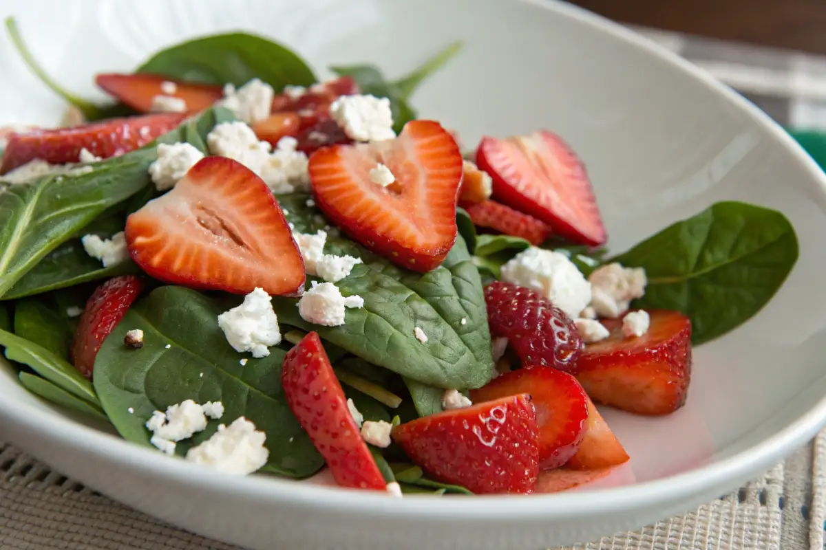 Strawberry Salad Spinach Feta